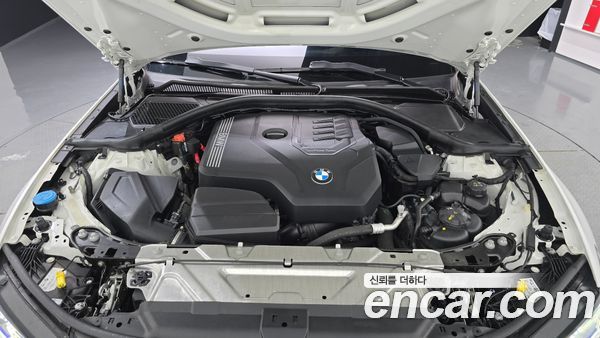 BMW 3 Series 2024, фото 6
