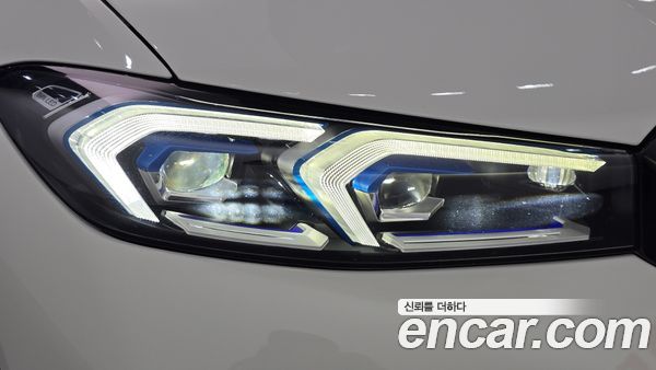 BMW 3 Series 2024, фото 8