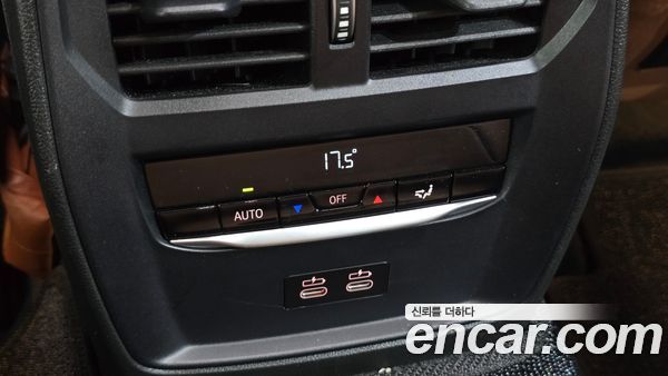 BMW 3 Series 2024, фото 30