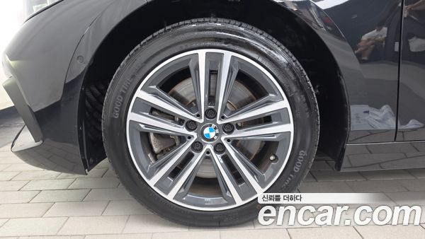 BMW 1 Series 2022, фото 5