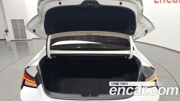 Hyundai Elantra 2022, фото 31