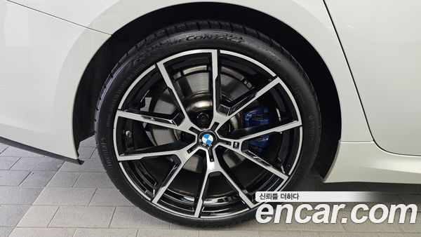 BMW 8 Series 2022, фото 5