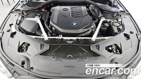BMW 8 Series 2022, фото 6