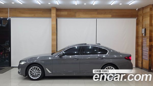BMW 5 Series 2021, фото 5
