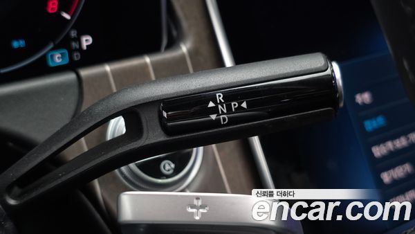 Mercedes-Benz E-Class 2024, фото 11