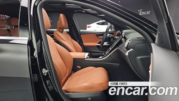 Mercedes-Benz C-Class 2023, фото 16