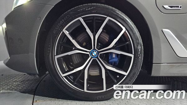 BMW 5 Series 2022, фото 5