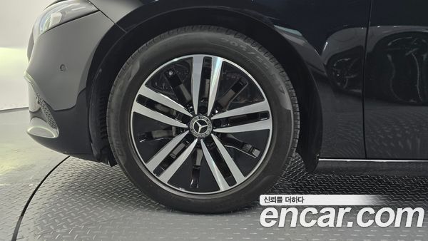 Mercedes-Benz A-Class 2022, фото 5
