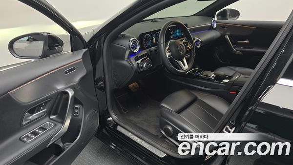 Mercedes-Benz A-Class 2022, фото 10