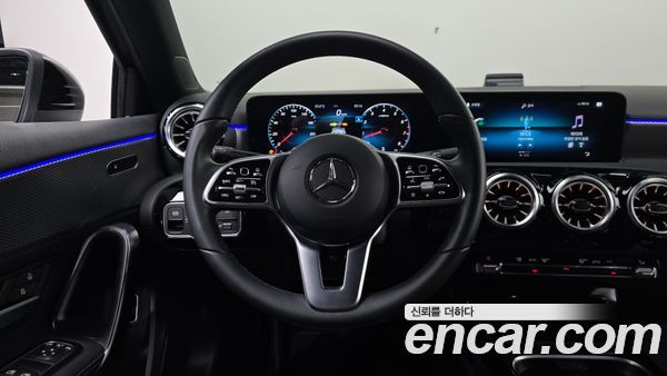 Mercedes-Benz A-Class 2022, фото 12