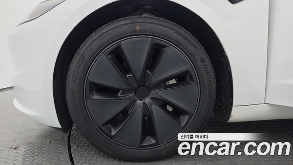 Tesla Model 3 2024, фото 5