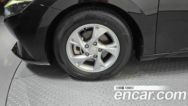 Hyundai Elantra 2021, фото 5
