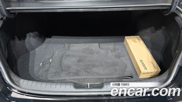 Hyundai Elantra 2021, фото 31