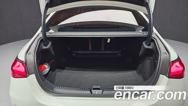 Mercedes-Benz E-Class 2026, фото 26