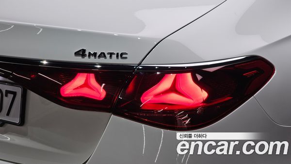 Mercedes-Benz E-Class 2026, фото 9