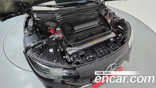 Mercedes-Benz EQE 2023, фото 6