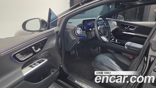 Mercedes-Benz EQE 2023, фото 13