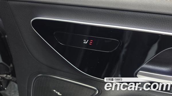 Mercedes-Benz EQE 2023, фото 24