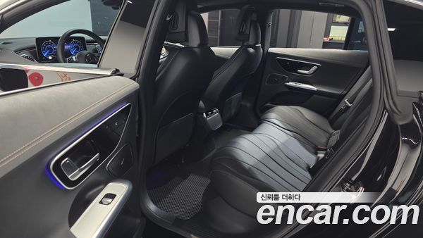 Mercedes-Benz EQE 2023, фото 16