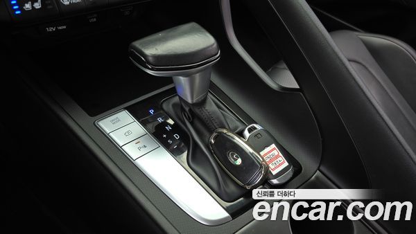 Hyundai Elantra 2021, фото 12