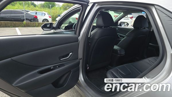 Hyundai Elantra 2021, фото 16