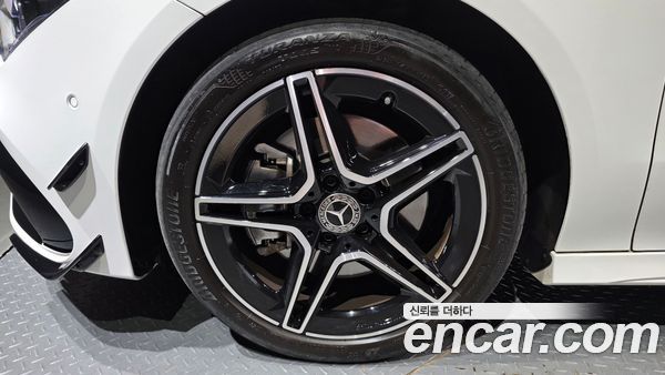 Mercedes-Benz CLA 2023, фото 5