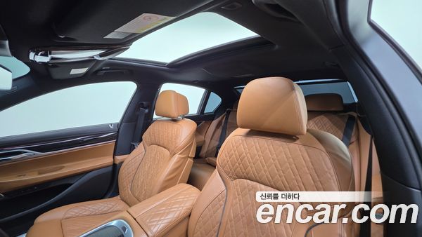 BMW 7 Series 2020, фото 12
