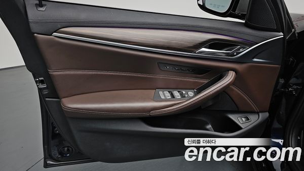 BMW 5 Series 2020, фото 13