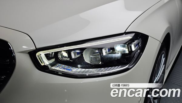 Mercedes-Benz S-Class 2023, фото 7