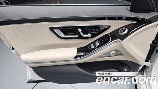 Mercedes-Benz S-Class 2023, фото 13