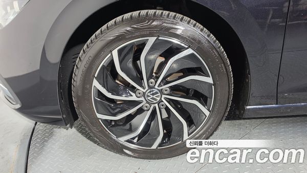 Volkswagen Golf 2023, фото 5