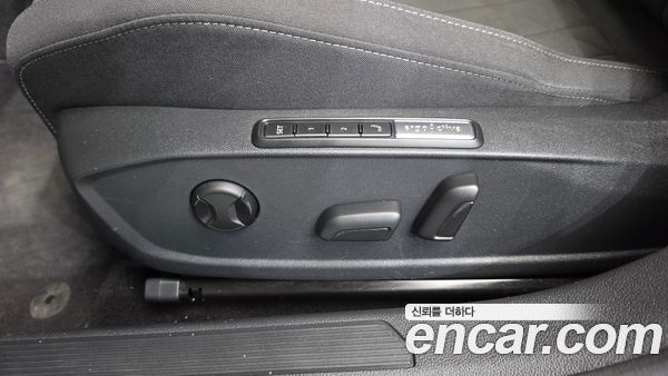 Volkswagen Golf 2023, фото 31