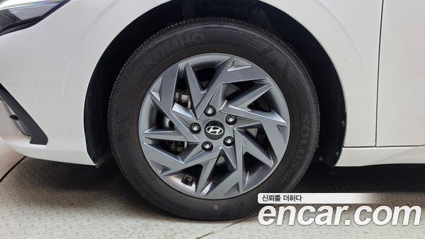 Hyundai Elantra 2025, фото 5