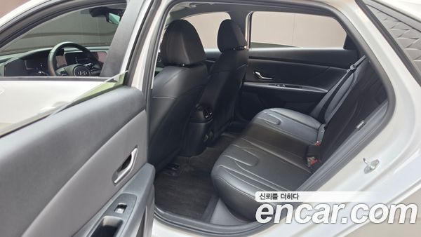 Hyundai Elantra 2025, фото 18