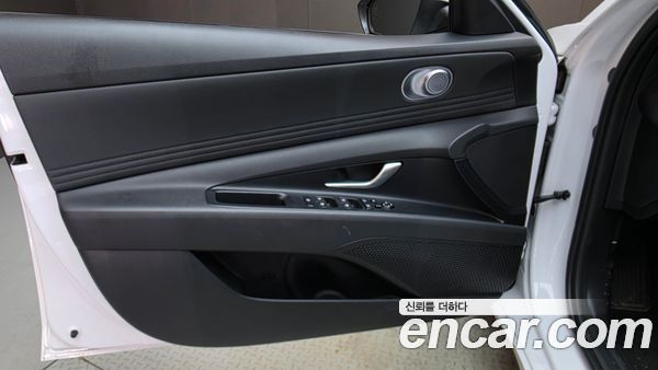 Hyundai Elantra 2025, фото 14