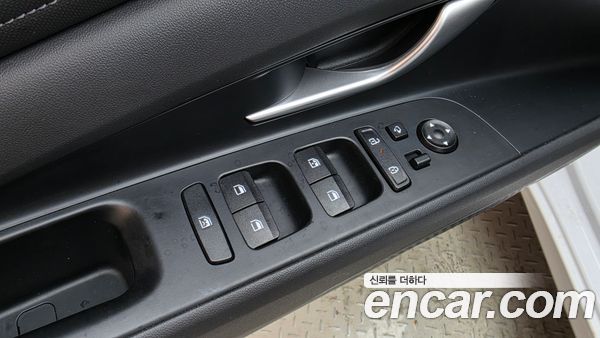 Hyundai Elantra 2025, фото 30