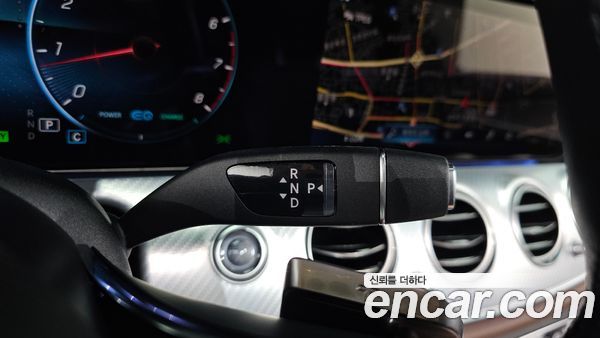 Mercedes-Benz E-Class 2021, фото 12