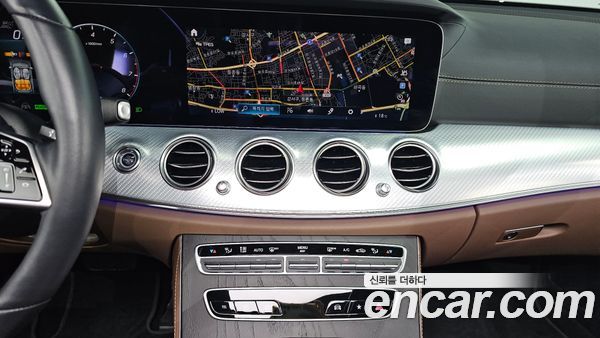 Mercedes-Benz E-Class 2021, фото 20