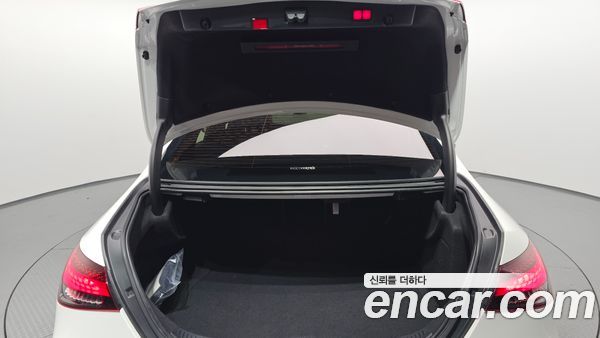 Mercedes-Benz E-Class 2021, фото 26