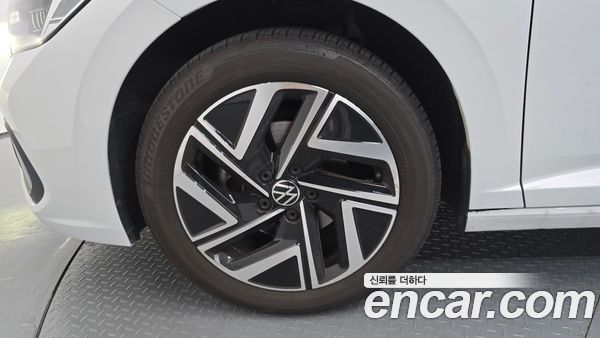 Volkswagen Jetta 2023, фото 5