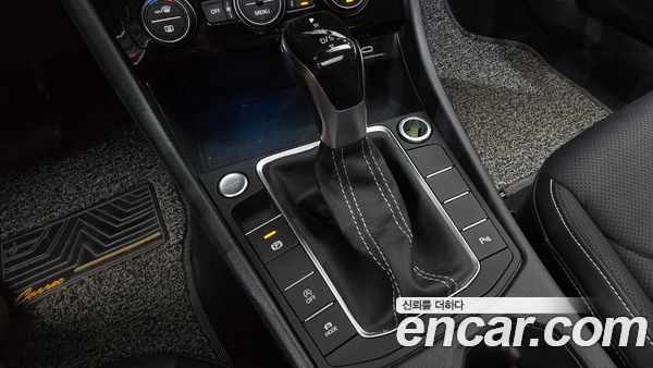 Volkswagen Jetta 2023, фото 9