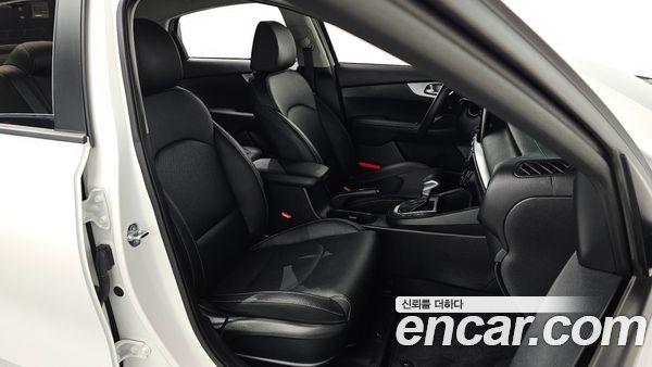 Kia K3 2024, фото 16
