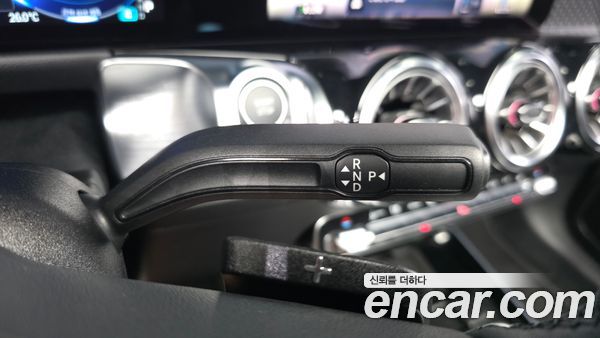 Mercedes-Benz EQB 2026, фото 11