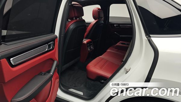 Porsche Cayenne 2023, фото 15