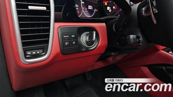 Porsche Cayenne 2023, фото 28