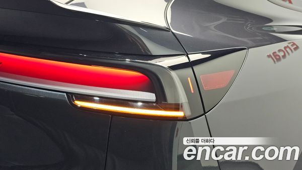 Tesla Model Y 2026, фото 8