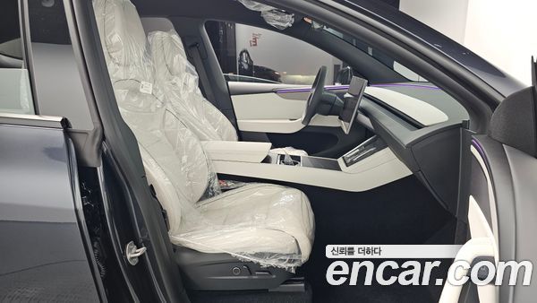 Tesla Model Y 2026, фото 15