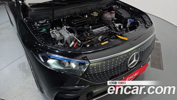 Mercedes-Benz EQB 2026, фото 6