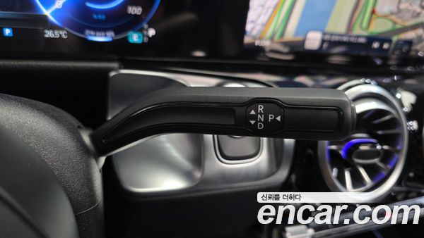 Mercedes-Benz EQB 2026, фото 12