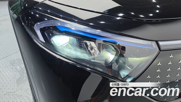 Mercedes-Benz EQB 2026, фото 8